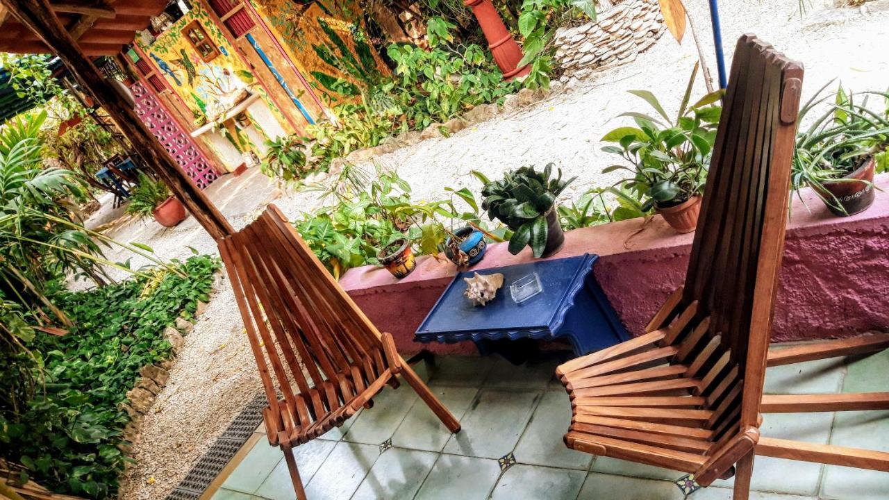 Hostel Candelaria Valladolid  Luaran gambar