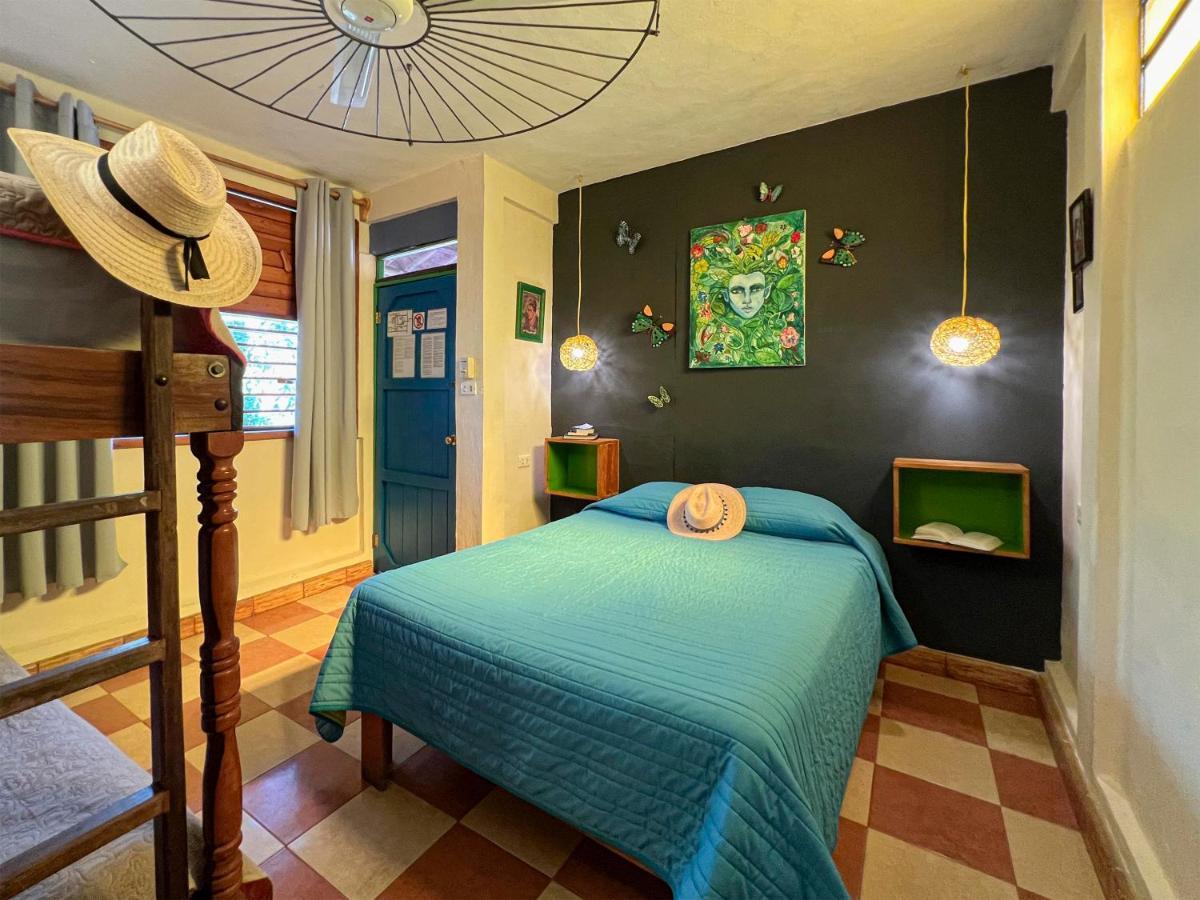 Hostel Candelaria Valladolid  Luaran gambar