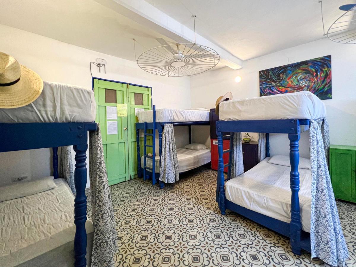 Hostel Candelaria Valladolid  Luaran gambar