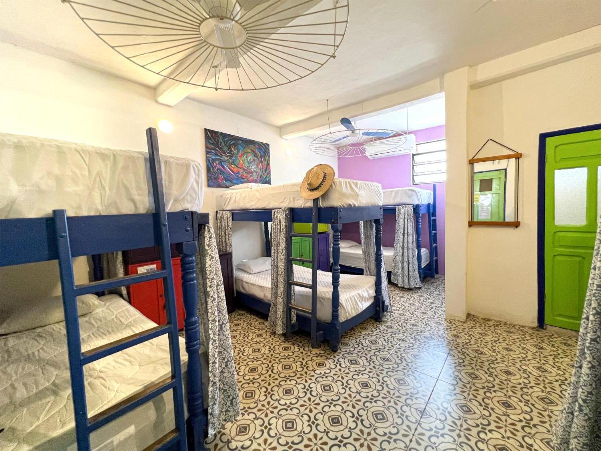 Hostel Candelaria Valladolid  Luaran gambar