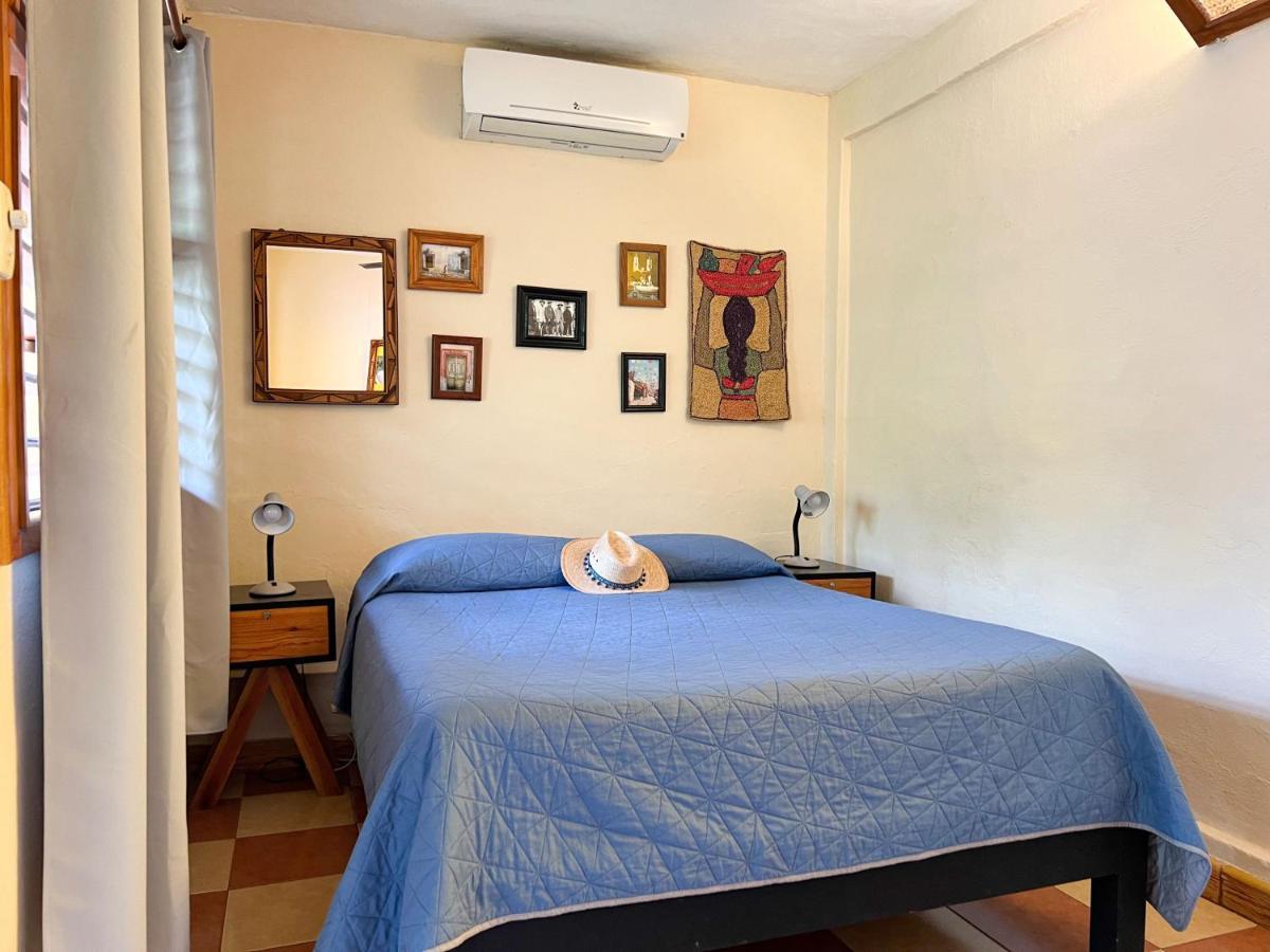 Hostel Candelaria Valladolid  Luaran gambar