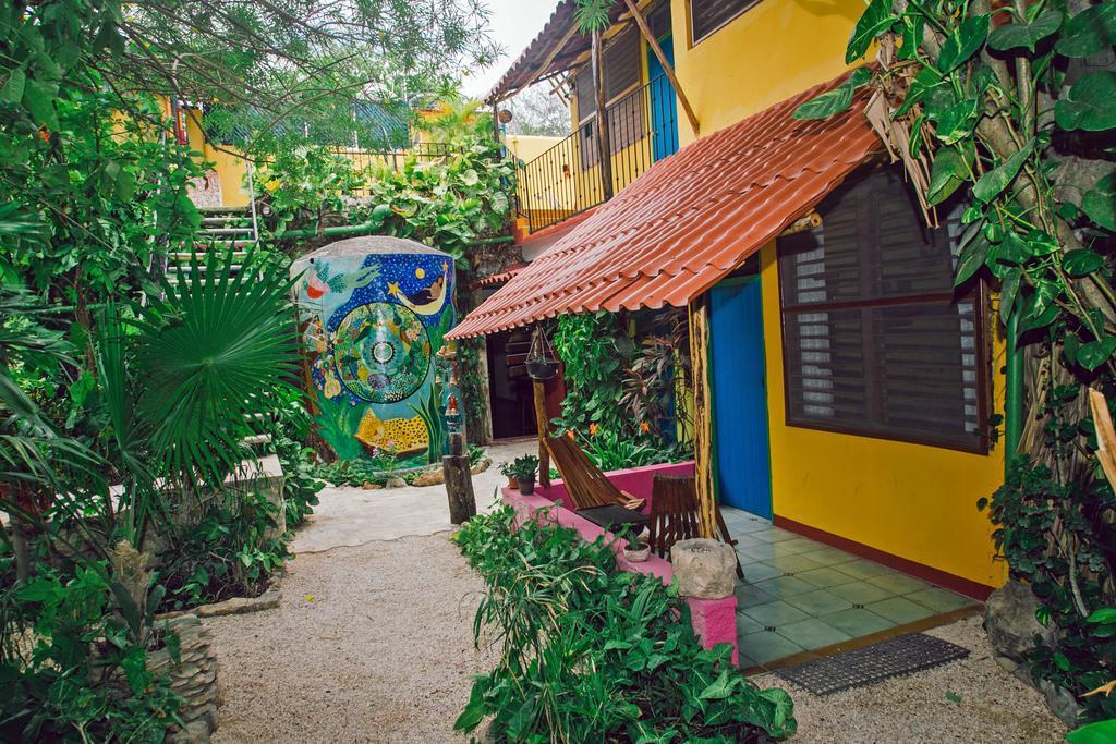 Hostel Candelaria Valladolid  Luaran gambar